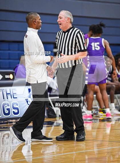 Thumbnail 1 in Silsbee vs Wheatley (UIL 4A Reg III Semifinal) photogallery.