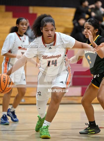 Thumbnail 3 in Franklin vs. Foothill (916 vs. 209 Challenge) photogallery.