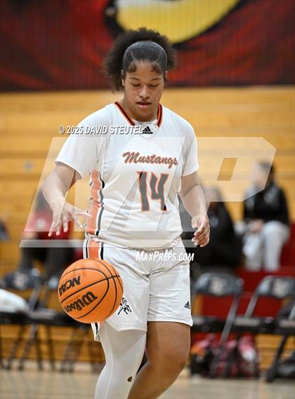 Thumbnail 2 in Franklin vs. Foothill (916 vs. 209 Challenge) photogallery.