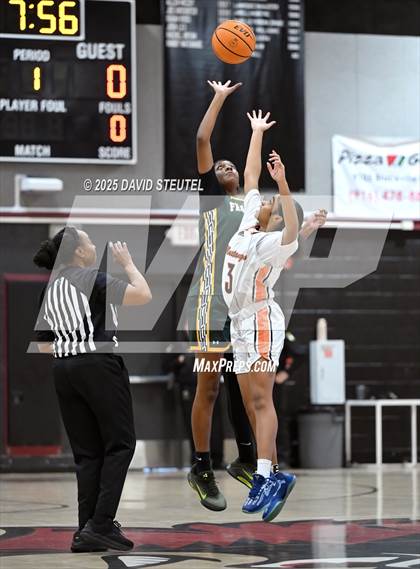 Thumbnail 2 in Franklin vs. Foothill (916 vs. 209 Challenge) photogallery.