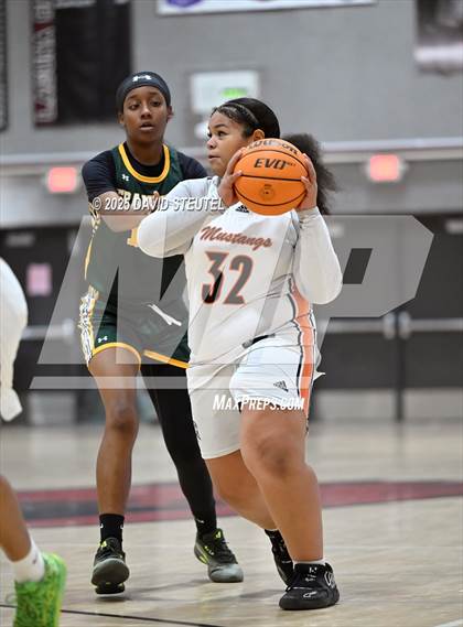 Thumbnail 3 in Franklin vs. Foothill (916 vs. 209 Challenge) photogallery.