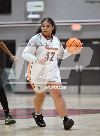 Thumbnail 1 in Franklin vs. Foothill (916 vs. 209 Challenge) photogallery.