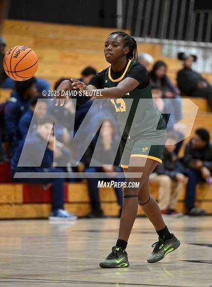 Thumbnail 1 in Franklin vs. Foothill (916 vs. 209 Challenge) photogallery.