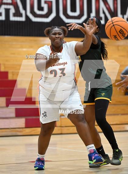 Thumbnail 1 in Franklin vs. Foothill (916 vs. 209 Challenge) photogallery.