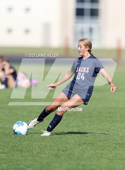 Thumbnail 3 in JV: Moorhead @ Bemidji photogallery.