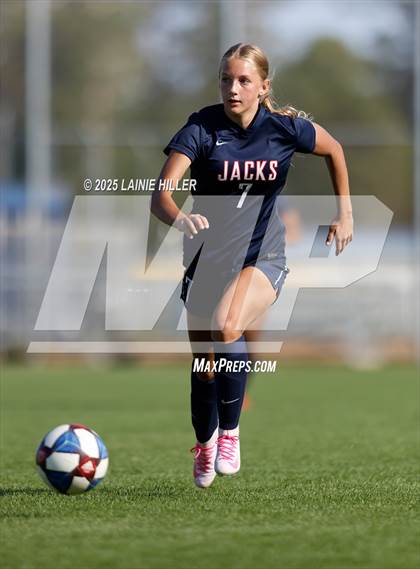 Thumbnail 3 in JV: Moorhead @ Bemidji photogallery.
