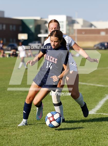 Thumbnail 1 in JV: Moorhead @ Bemidji photogallery.
