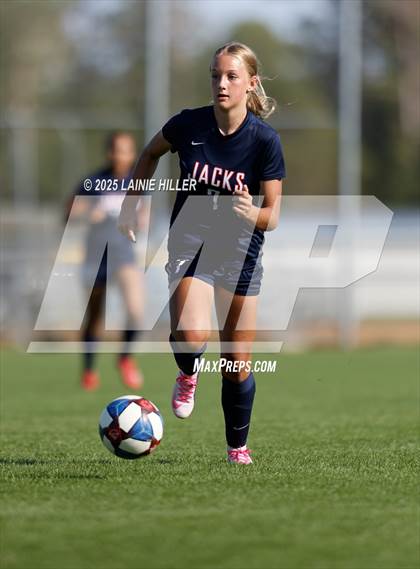 Thumbnail 2 in JV: Moorhead @ Bemidji photogallery.