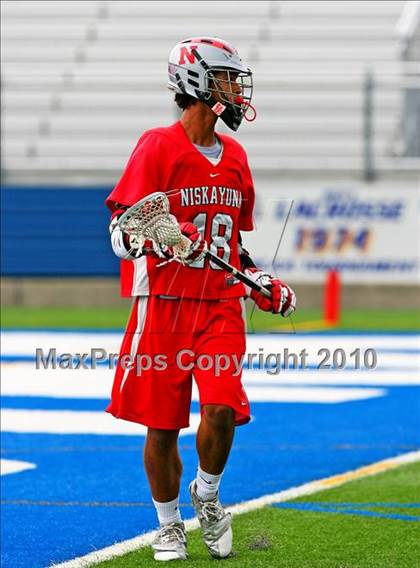 Thumbnail 2 in Niskayuna vs. Garden City (NYSPHSAA Class B Semifinal) photogallery.