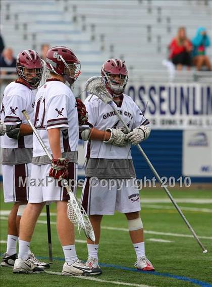 Thumbnail 1 in Niskayuna vs. Garden City (NYSPHSAA Class B Semifinal) photogallery.