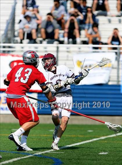 Thumbnail 1 in Niskayuna vs. Garden City (NYSPHSAA Class B Semifinal) photogallery.