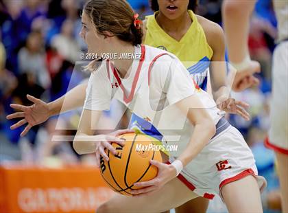 Thumbnail 3 in Cathedral Catholic vs. Grossmont (CIF-SDS Division 1 Final) photogallery.