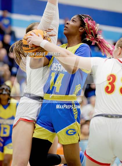 Thumbnail 2 in Cathedral Catholic vs. Grossmont (CIF-SDS Division 1 Final) photogallery.