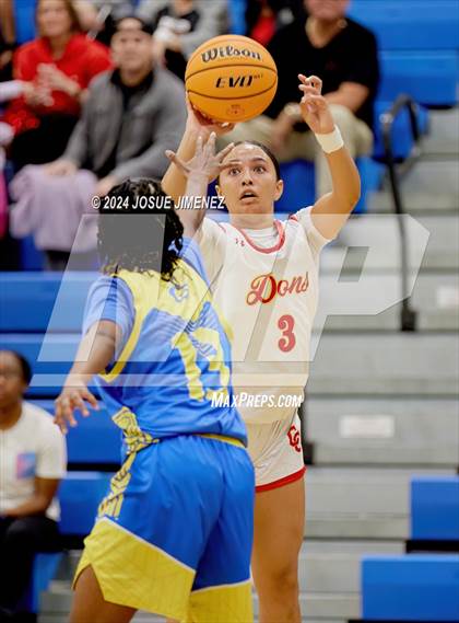 Thumbnail 1 in Cathedral Catholic vs. Grossmont (CIF-SDS Division 1 Final) photogallery.
