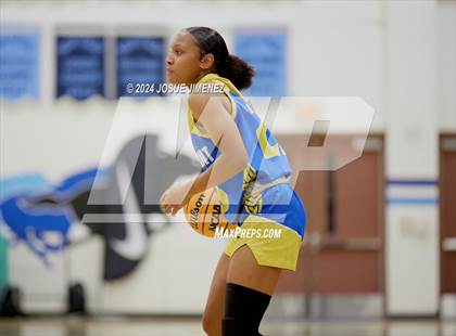 Thumbnail 2 in Cathedral Catholic vs. Grossmont (CIF-SDS Division 1 Final) photogallery.