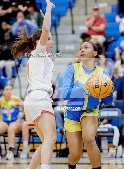 Thumbnail 1 in Cathedral Catholic vs. Grossmont (CIF-SDS Division 1 Final) photogallery.