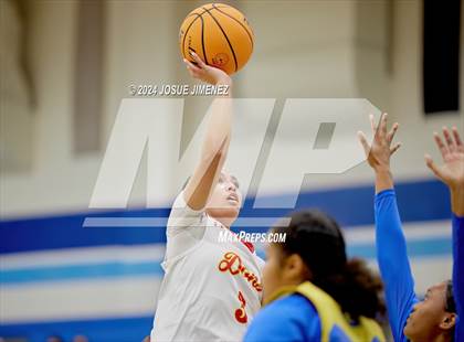 Thumbnail 2 in Cathedral Catholic vs. Grossmont (CIF-SDS Division 1 Final) photogallery.
