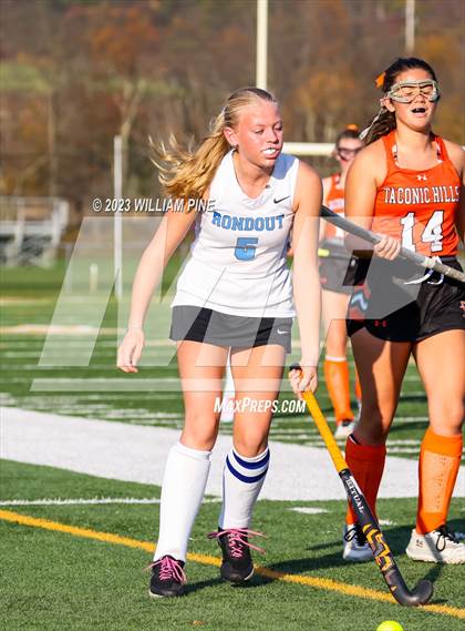 Thumbnail 3 in Rondout Valley vs. Taconic Hills (Section 9 Class C Final) photogallery.
