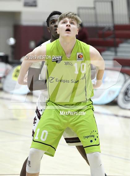 Thumbnail 3 in Cimarron-Memorial vs. Urspring -Germany (Rancho Mirage Holiday Invitational) photogallery.