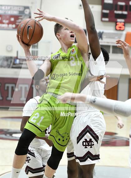 Thumbnail 1 in Cimarron-Memorial vs. Urspring -Germany (Rancho Mirage Holiday Invitational) photogallery.
