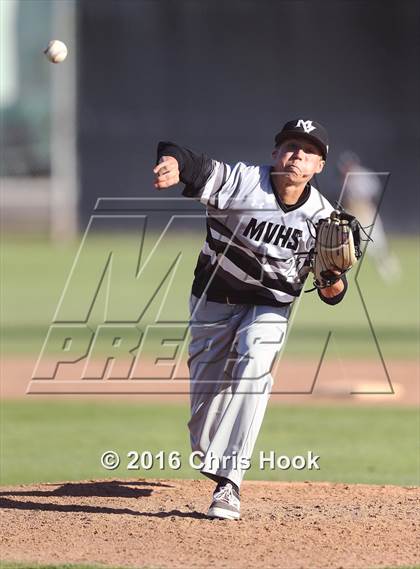 Thumbnail 1 in Mountain View vs. Rio Rico (Lancer Baseball Classic) photogallery.