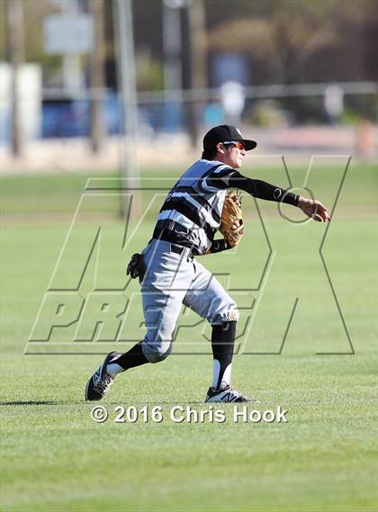 Thumbnail 3 in Mountain View vs. Rio Rico (Lancer Baseball Classic) photogallery.