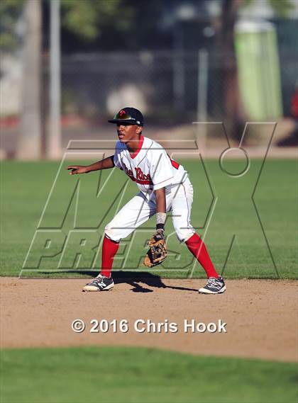Thumbnail 1 in Mountain View vs. Rio Rico (Lancer Baseball Classic) photogallery.