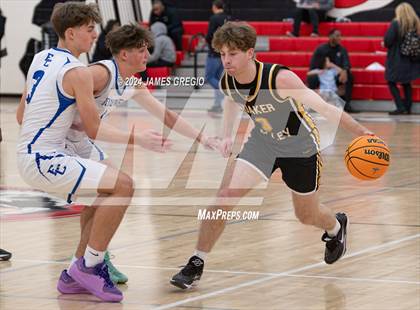 Thumbnail 2 in Ellwood City vs. Quaker Valley photogallery.