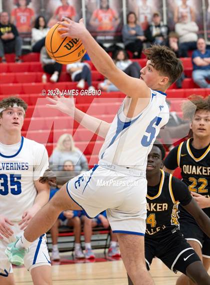 Thumbnail 3 in Ellwood City vs. Quaker Valley photogallery.