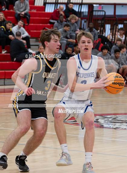 Thumbnail 3 in Ellwood City vs. Quaker Valley photogallery.