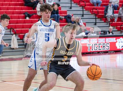 Thumbnail 1 in Ellwood City vs. Quaker Valley photogallery.