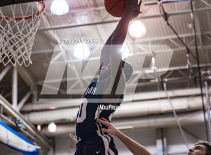 Thumbnail 1 in Koinonia Academy vs. Our Savior New American (Metro Classic) photogallery.