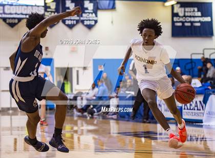 Thumbnail 2 in Koinonia Academy vs. Our Savior New American (Metro Classic) photogallery.