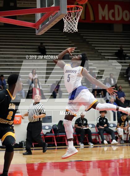 Thumbnail 1 in Sam Houston vs. Fort Bend Elkins (McDonald's Texas Invitational) photogallery.