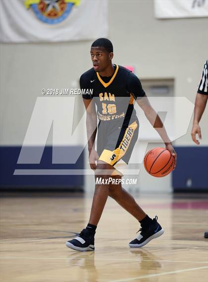 Thumbnail 2 in Sam Houston vs. Fort Bend Elkins (McDonald's Texas Invitational) photogallery.