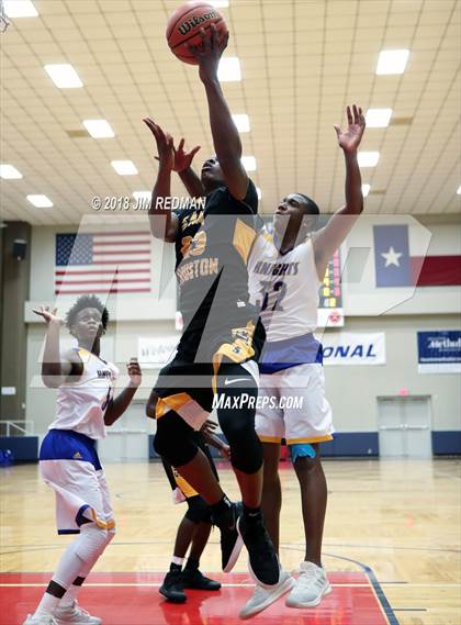 Thumbnail 1 in Sam Houston vs. Fort Bend Elkins (McDonald's Texas Invitational) photogallery.