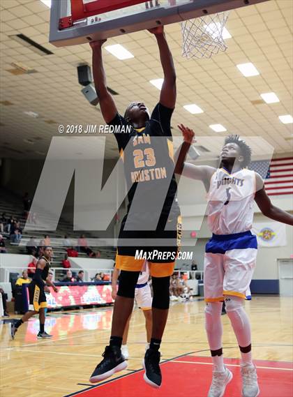 Thumbnail 3 in Sam Houston vs. Fort Bend Elkins (McDonald's Texas Invitational) photogallery.