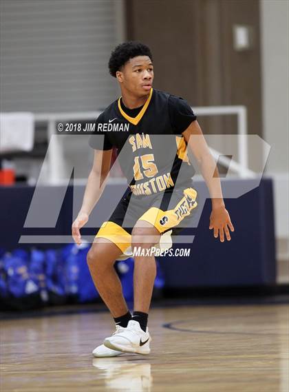 Thumbnail 1 in Sam Houston vs. Fort Bend Elkins (McDonald's Texas Invitational) photogallery.