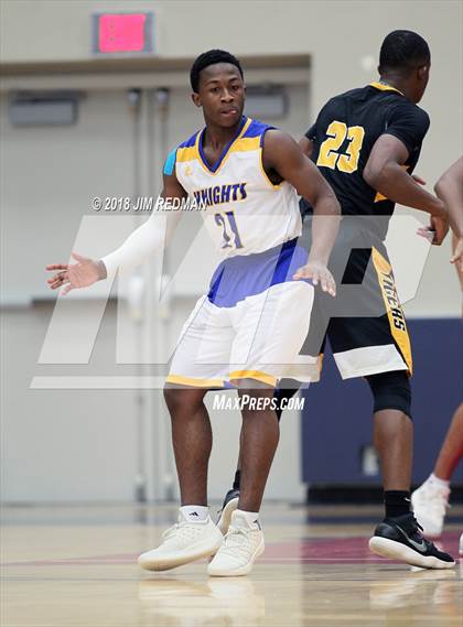 Thumbnail 2 in Sam Houston vs. Fort Bend Elkins (McDonald's Texas Invitational) photogallery.
