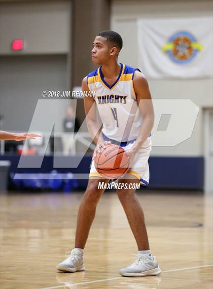 Thumbnail 1 in Sam Houston vs. Fort Bend Elkins (McDonald's Texas Invitational) photogallery.