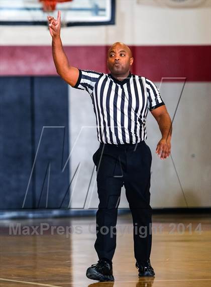 Thumbnail 1 in Westmont vs. Leland photogallery.