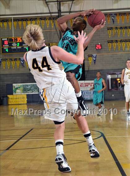 Thumbnail 2 in Del Oro vs. Sheldon (Common Good Classic) photogallery.