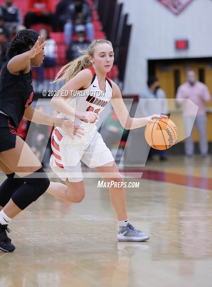 Thumbnail 1 in Alexander @ Cherokee photogallery.