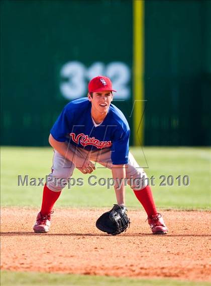 Thumbnail 1 in Pearland vs Dulles (Alvin Tournament) photogallery.