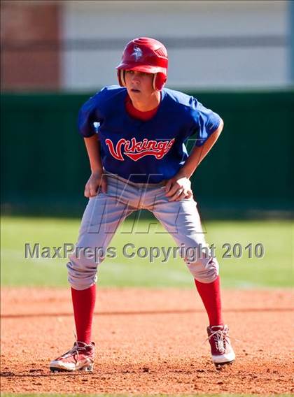 Thumbnail 1 in Pearland vs Dulles (Alvin Tournament) photogallery.