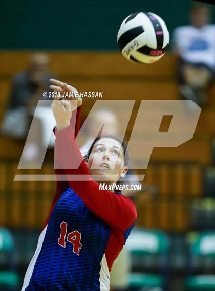 Thumbnail 2 in Strom Thurmond vs Bishop England (SCHSL 2nd Round)  photogallery.