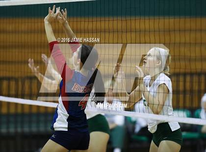 Thumbnail 1 in Strom Thurmond vs Bishop England (SCHSL 2nd Round)  photogallery.