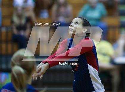 Thumbnail 3 in Strom Thurmond vs Bishop England (SCHSL 2nd Round)  photogallery.