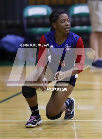 Thumbnail 3 in Strom Thurmond vs Bishop England (SCHSL 2nd Round)  photogallery.
