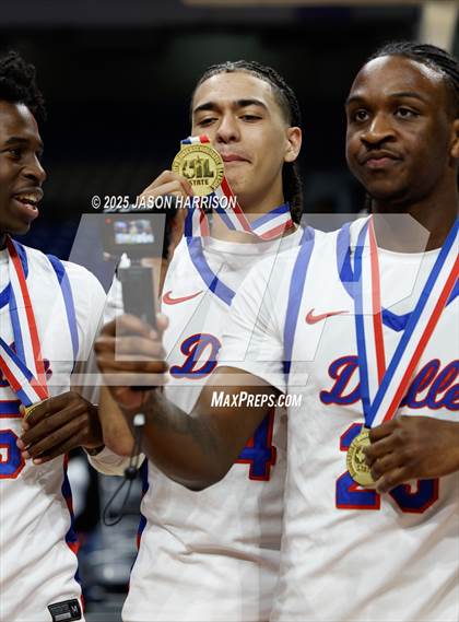 Thumbnail 2 in Duncanville vs. Bellaire (UIL Basketball 6A D1 Final) photogallery.